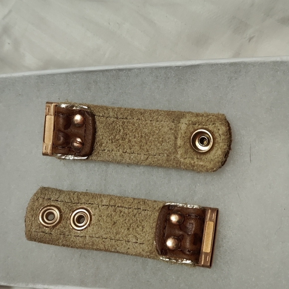 Fit bit versa 3 BANDS - Picture 2 of 3